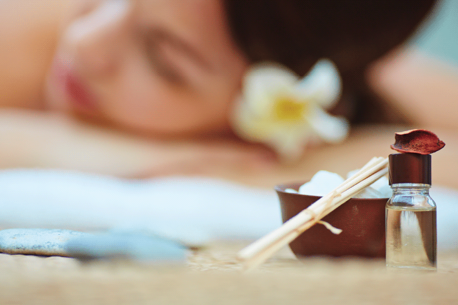 Women's Pamper Package: Full Body Massage - Image 2